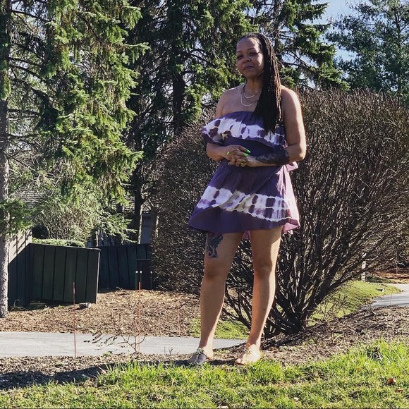 Tie Dye Ruffles Romper-PLUM - Picture 2 of 6